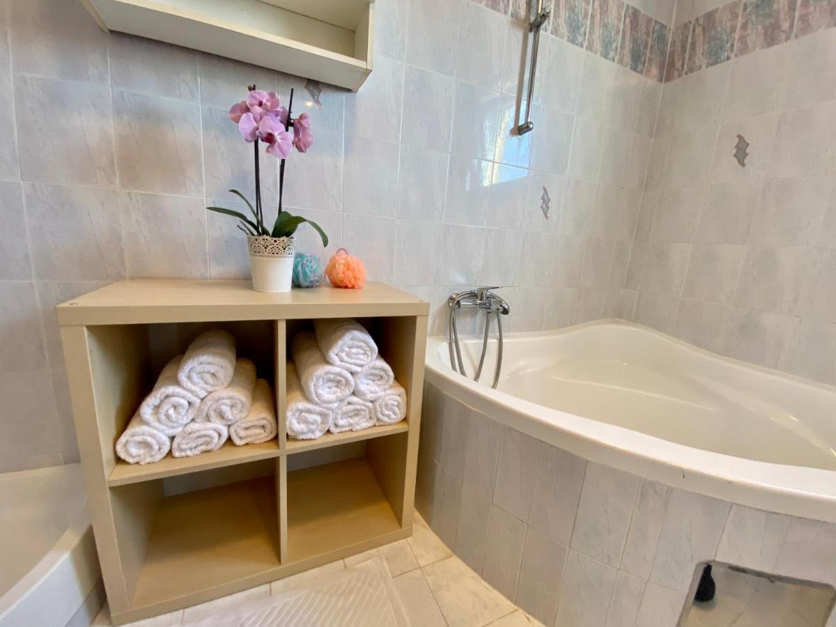 Penthouse Cityview Пула Экстерьер фото